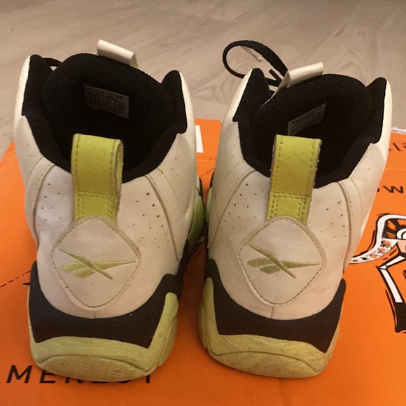 reebok's kamikaze glow in the dark. - Picture 4 of 10
